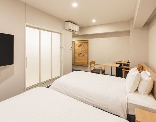 ユニバーサルツイン