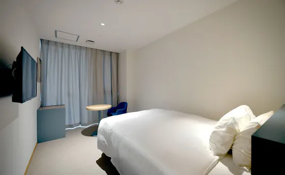 コンフォートセミダブルベッドルーム