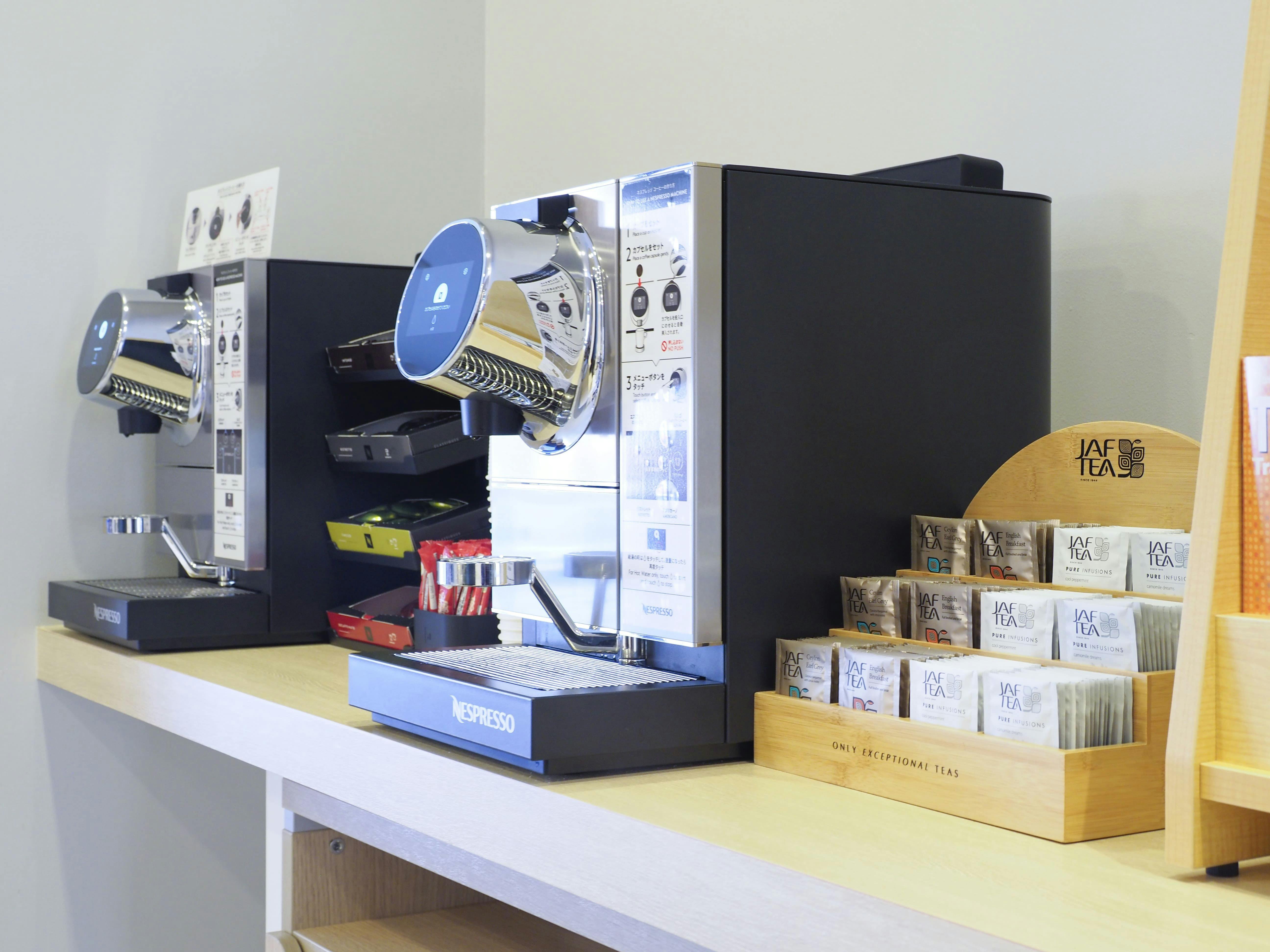 フロント・ロビー（コーヒーマシン）