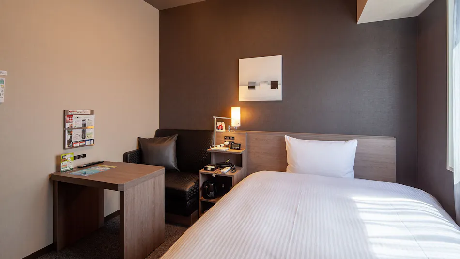 Hotel Route-Inn Miyoshi Ekimae