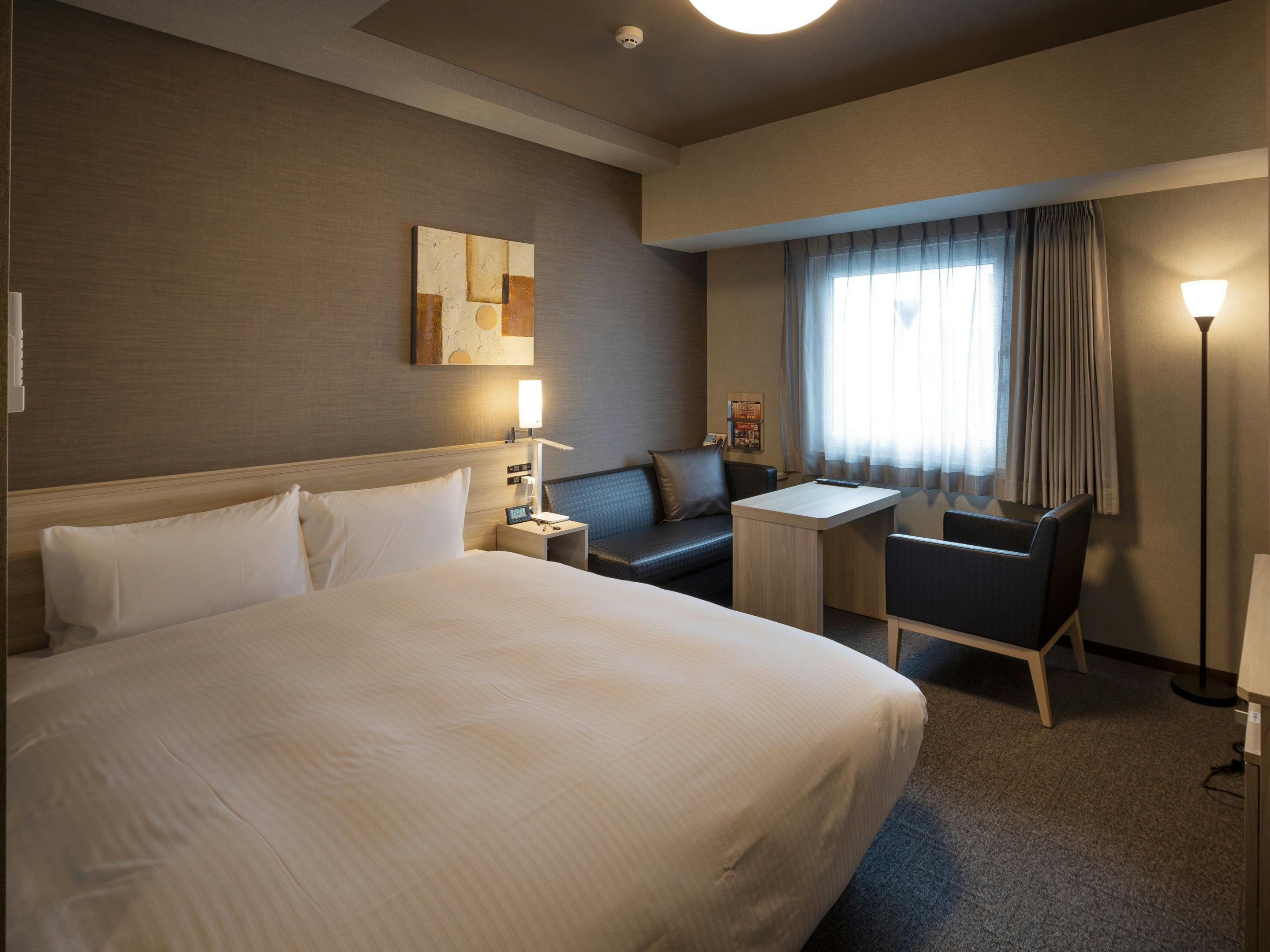 Hotel Route-Inn Grand Wakayama Station East Exit