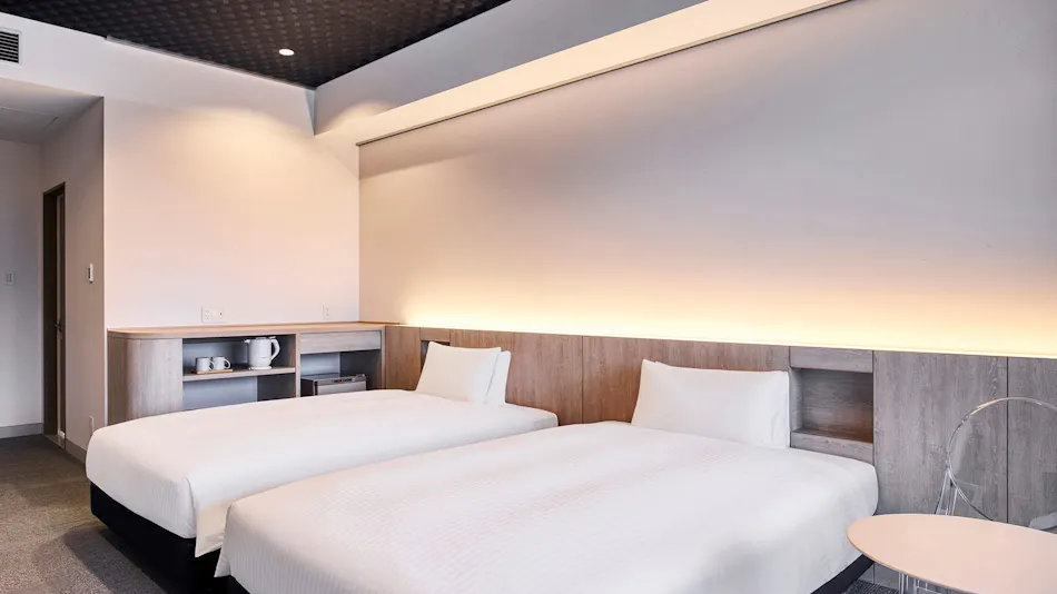 IN THE LIBRARY hotel and books TOKOROZAWA