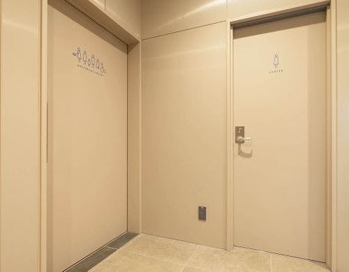 トイレドア