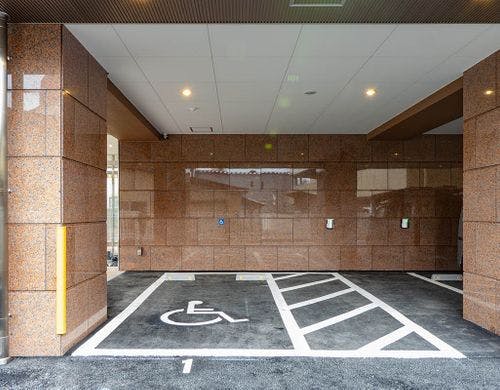 身障者用駐車場