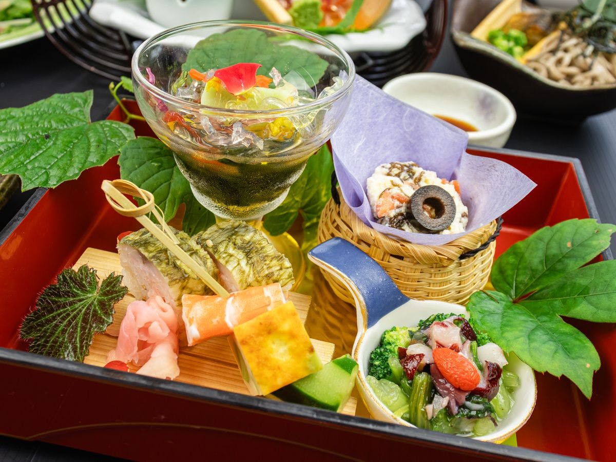 เมนูตัวอย่างสำหรับเดือนกรกฎาคมและสิงหาคม 2025 ♪