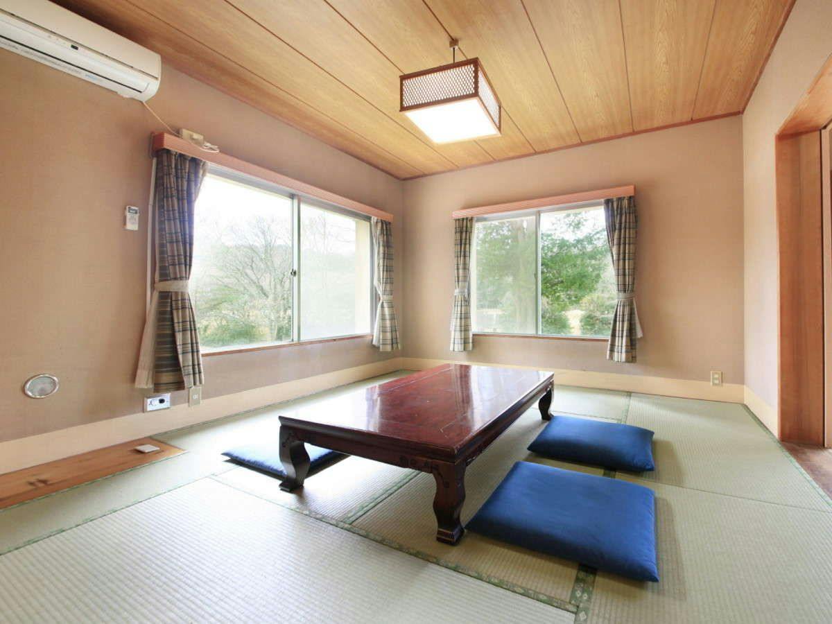 Izu Ippeki Lake Lakeside Terrace
