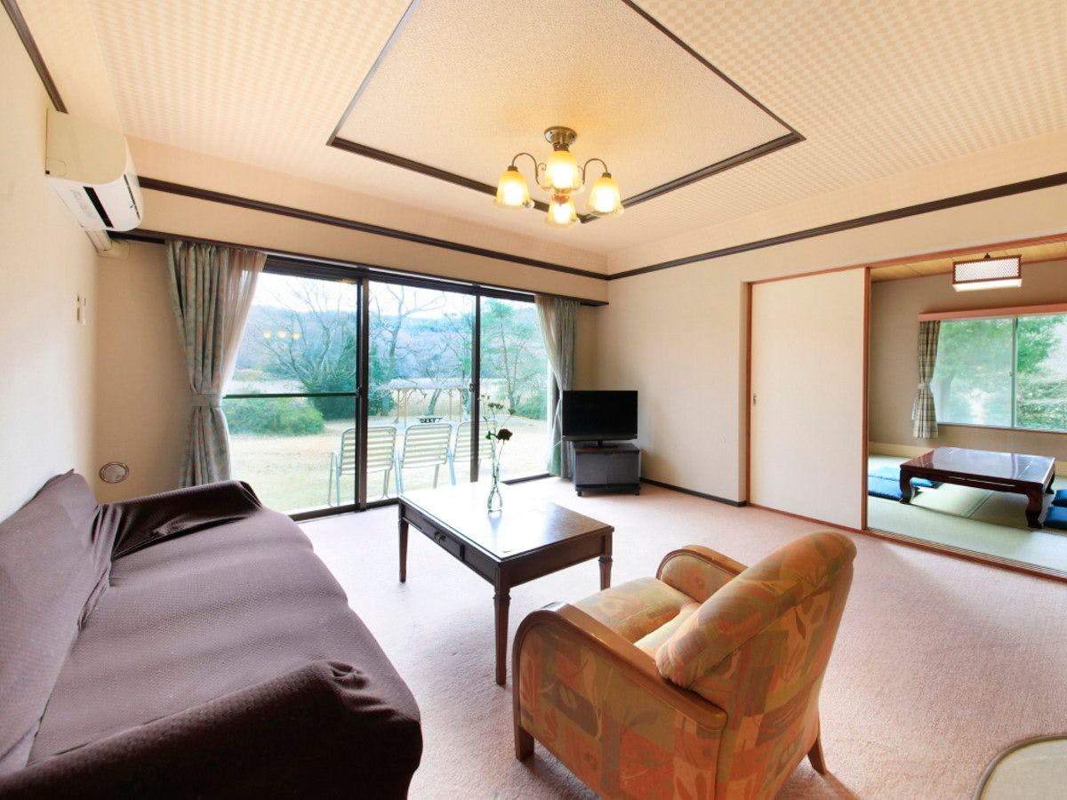 Izu Ippeki Lake Lakeside Terrace