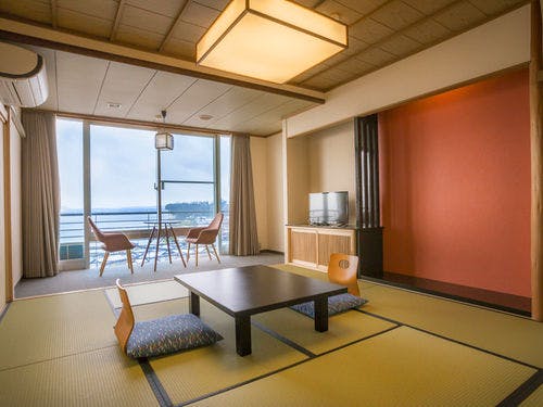 本館海光（かいこう）11帖和室