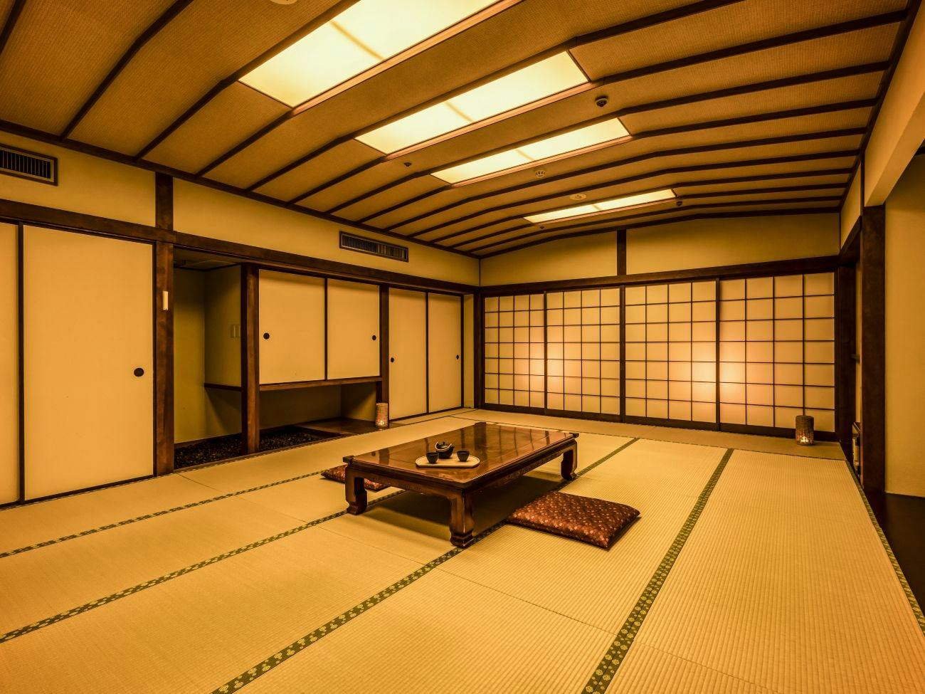 Ooedo Onsen Monogatari Awazu Grand Hotel