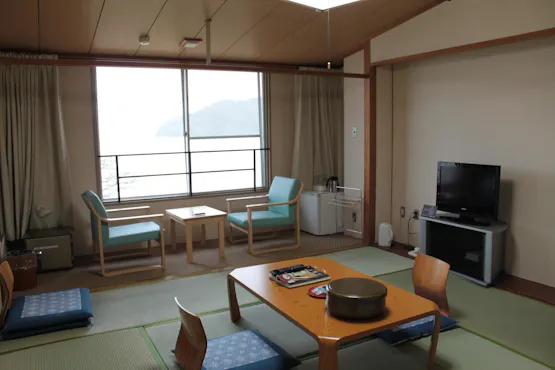 【อาคารตะวันตก】ห้องสไตล์ญี่ปุ่น 8 เสื่อทาทามิ