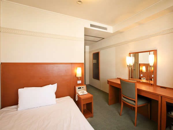 ห้องพักเดี่ยวกว้างขวางขนาด 16.7 ตารางเมตร.