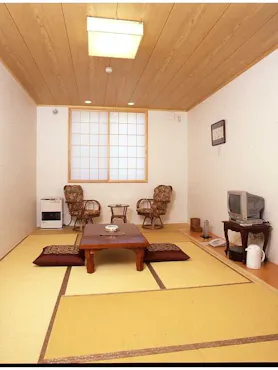 Kamar bergaya Jepang 9 tatami
