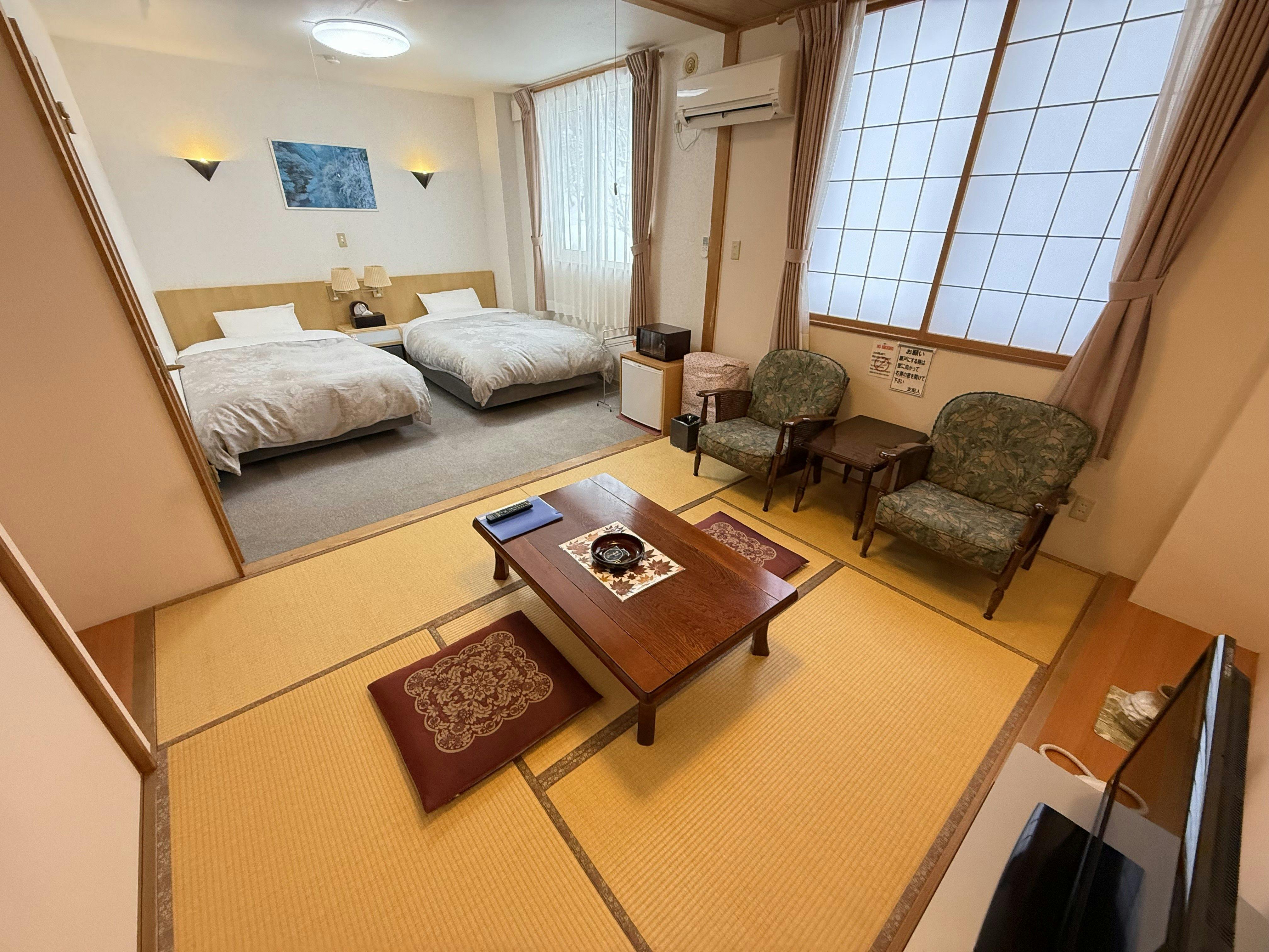 Japanese-Western style room (from the Japanese-style side)