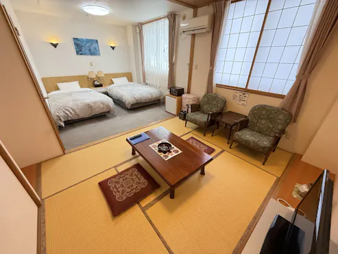 Japanese-Western style room (from the Japanese-style side)