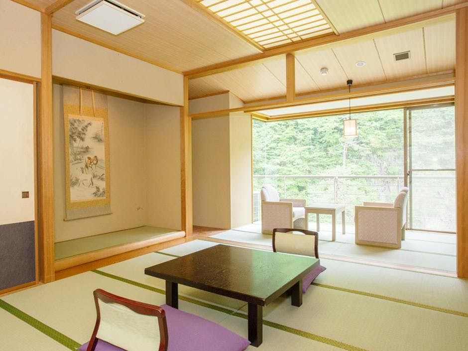 Ini adalah contoh Kamar bergaya Jepang.