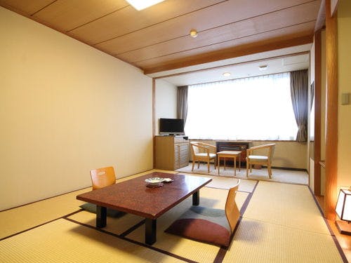 【和室8畳】家族で寛げる和室　（一例）