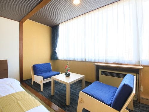 【和ツイン】畳のお部屋にローベッド２台