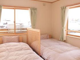 志賀高原山麓・信州中野　小さな旅の宿　ゲストハウスかのか