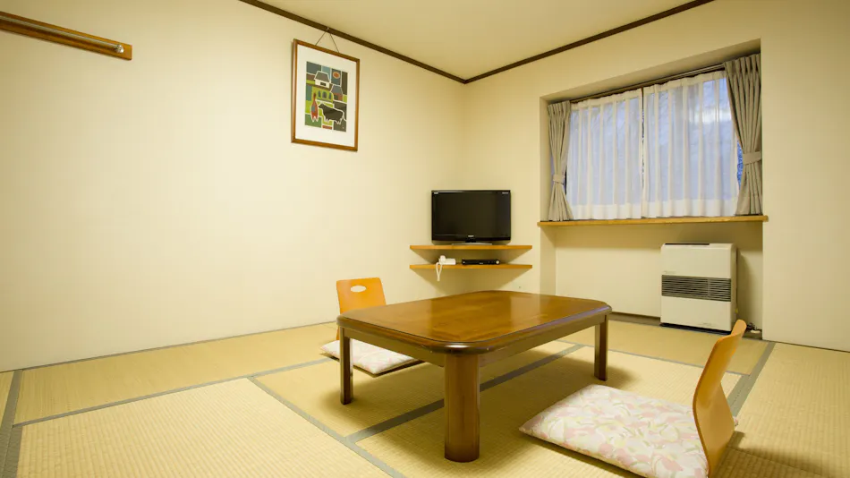 Hakuba Skala Inn ~ A Lodge in the Forest and a Small Bakery ~