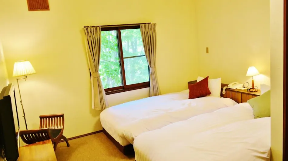 Hakuba Skala Inn ~ A Lodge in the Forest and a Small Bakery ~