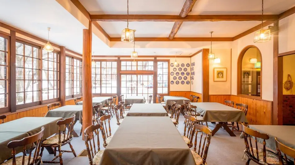 Hakuba Skala Inn ~ A Lodge in the Forest and a Small Bakery ~