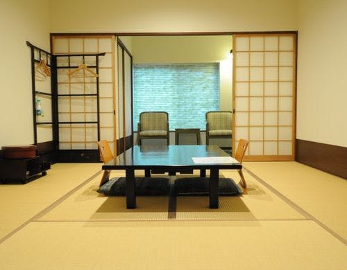 ◆和室１０畳（トイレ付）