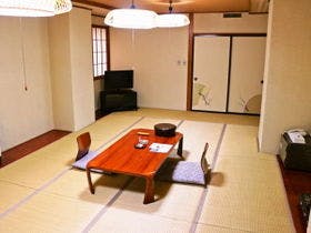 鶯宿温泉　ホテル加賀助