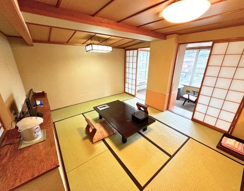 【和洋室／別室タイプ】和室10帖＋ツイン