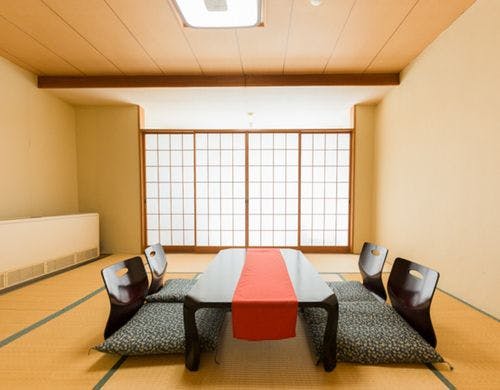 和室10帖 【33平米】 （1～4名）
