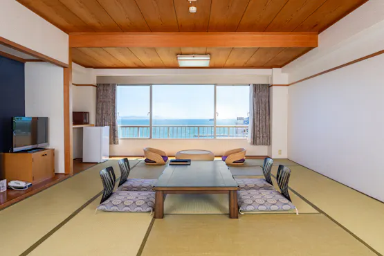 【Kamar bergaya Jepang-Barat (30 m²)】Pemandangan laut / Kamar mandi & toilet dalam kamar
