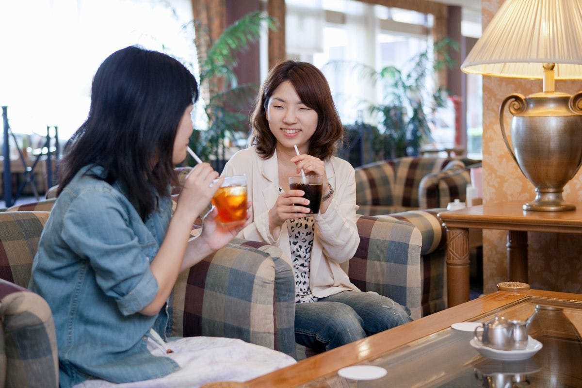 Nikmati masa anda di kafe tingkat 1★