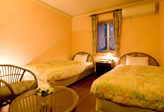 Kamar Twin Standar (Untuk 2 Orang)