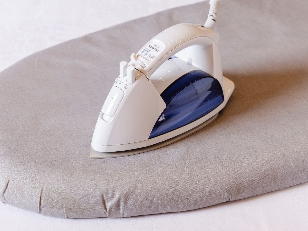 *อุปกรณ์ (เตารีด)