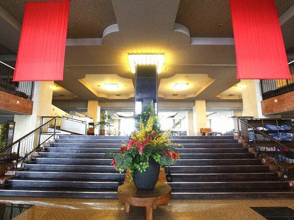 นี่คือทัศนียภาพของล็อบบี้เมื่อก้าวเข้ามาจากทางเข้า♪