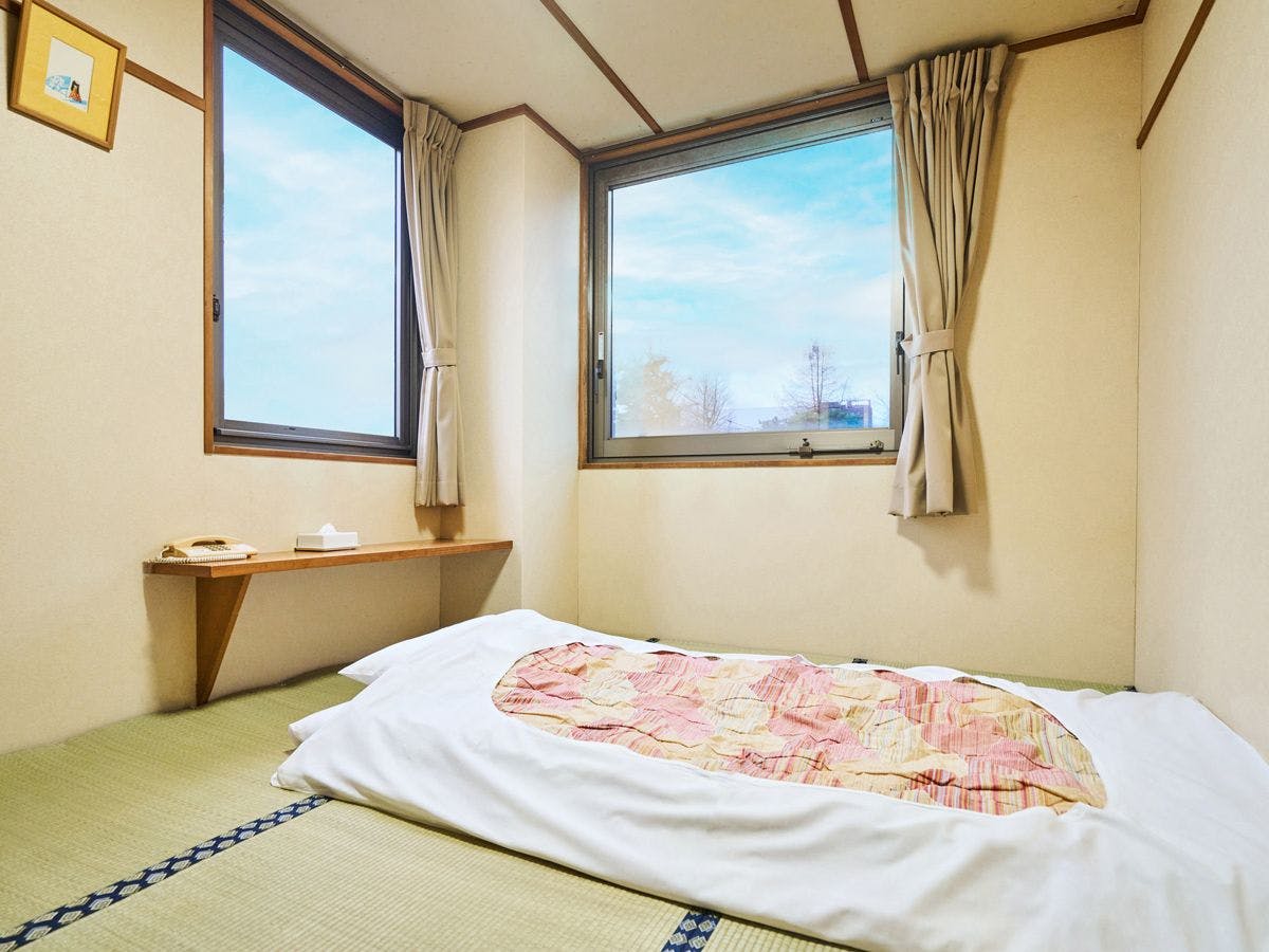 ห้องพักสไตล์ญี่ปุ่น 6 เสื่อทาทามิ (ไม่มีอ่างอาบน้ำ)