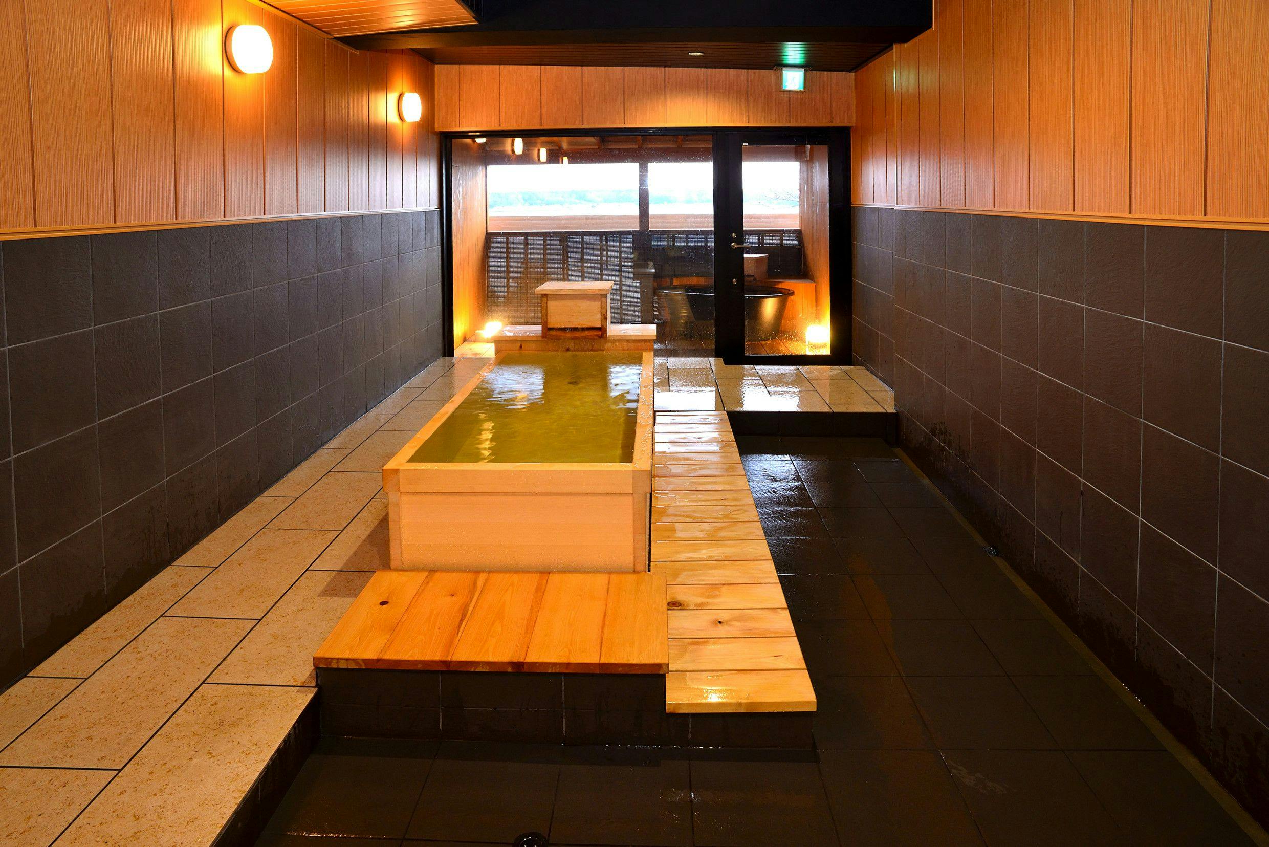 Sunset and Lake Inn Aokiya