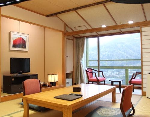 禁煙、喫煙有り　山並みを望む絶景！