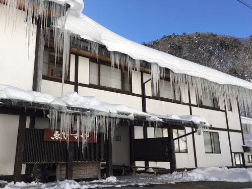 冬のえびすや外観