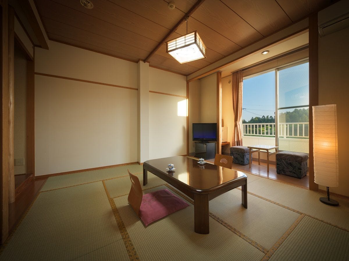 【Bangunan Utama】Dengan Bilik Mandi dan Tandas ＜Menghadap Gunung＞ (Bebas Rokok)