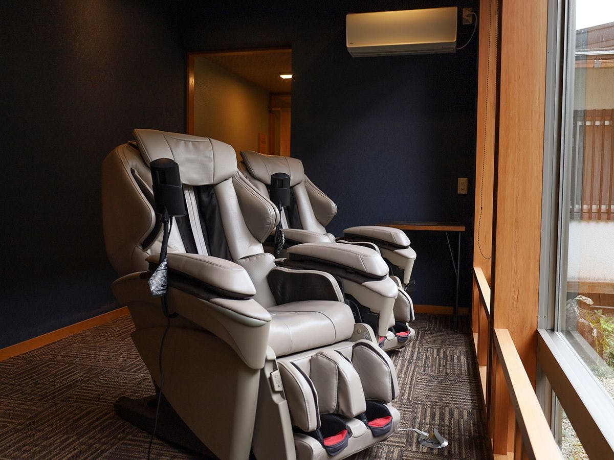 【สิ่งอำนวยความสะดวก・備品】เก้าอี้นวด