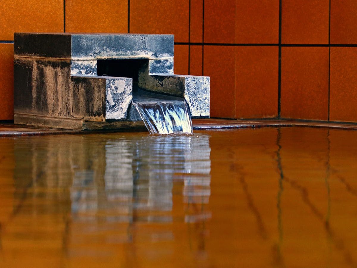 เพลิดเพลินกับประโยชน์จากน้ำพุร้อนธรรมชาติอย่างเต็มที่