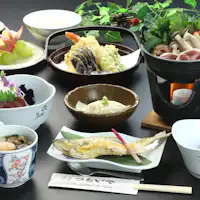 อาหารเย็นเป็นชุดอาหารญี่ปุ่นที่เปลี่ยนทุกวัน