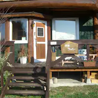 ทางเข้าหลักของอาคารหลัก