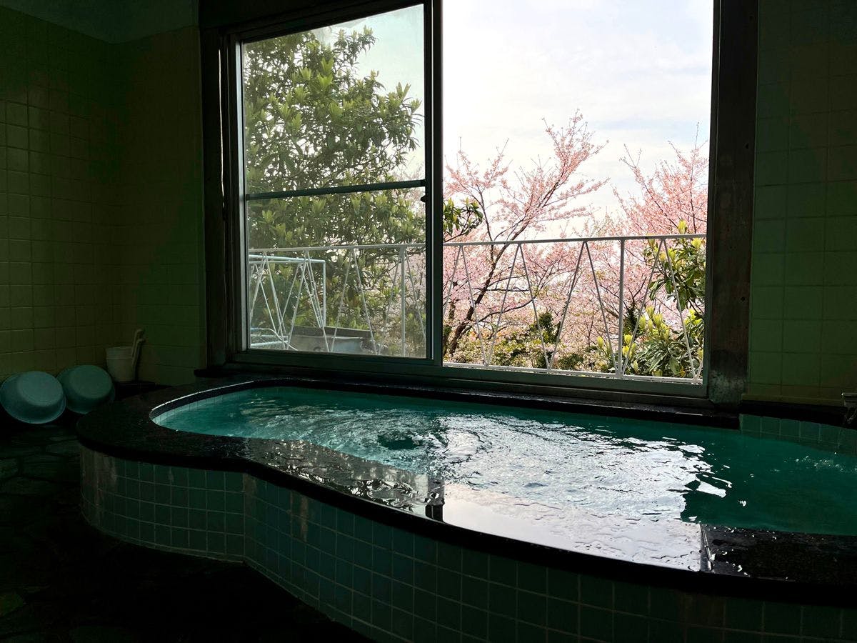 櫻花季節的浴室景觀絕佳♪