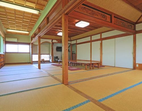 【本館20畳】大人数でのご利用に最適。