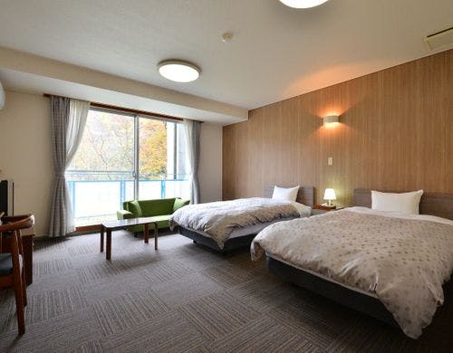 洋室ツイン（セミダブルベッド）