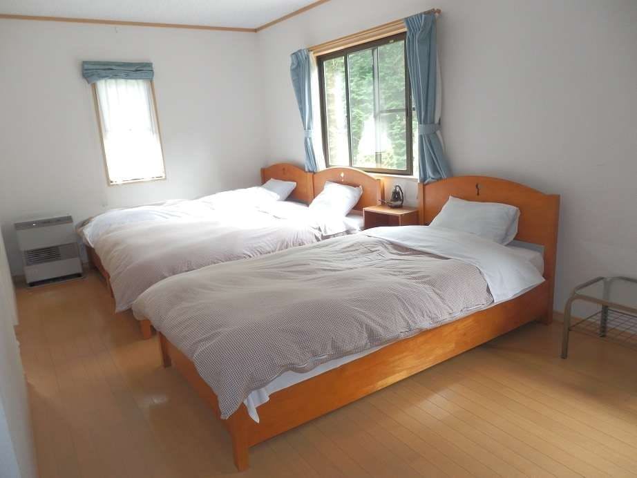 ห้องสไตล์ตะวันตก 13 เสื่อทาทามิ (ดอกทานตะวัน)