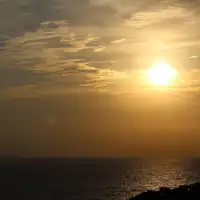 รู้สึกประทับใจกับพระอาทิตย์ขึ้นจากเส้นขอบฟ้า