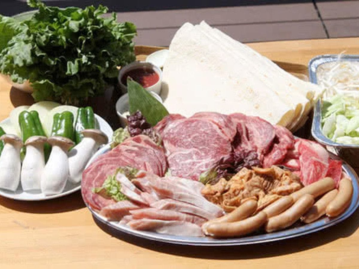 เพลิดเพลินกับบาร์บีคิวที่ <Canyons>