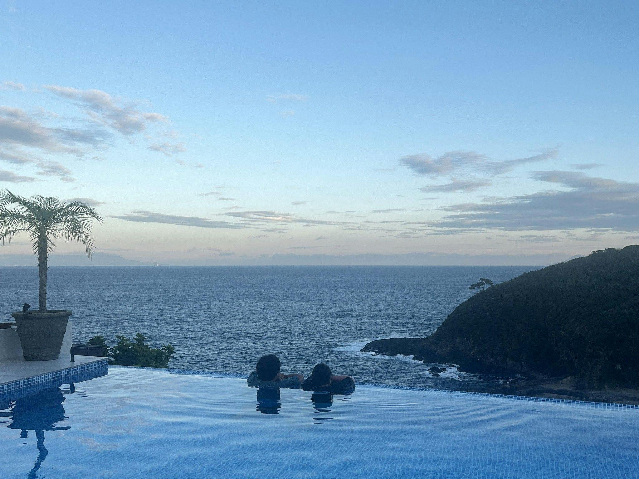 สระน้ำเย็น